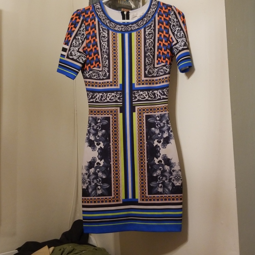Short dress